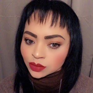 Meet your Posher, Veronica